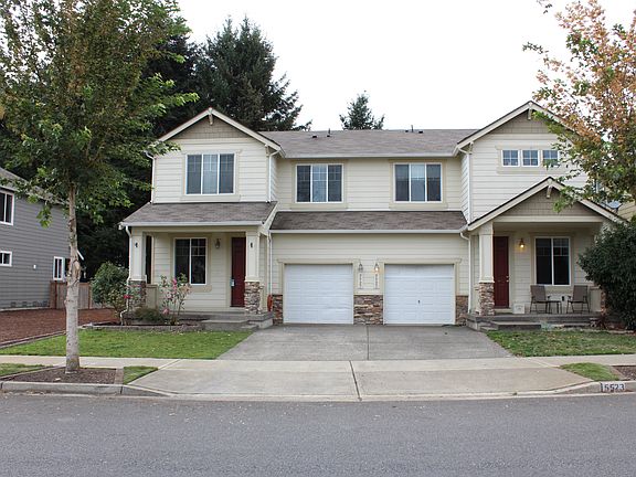 View of the full townhome