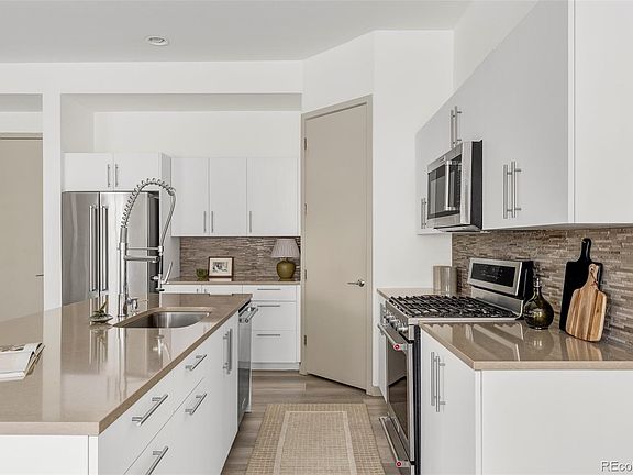 3rd image of 4015 Fenton Court