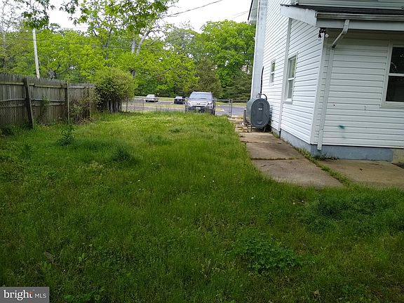2nd image of 47449 Lincoln Ave