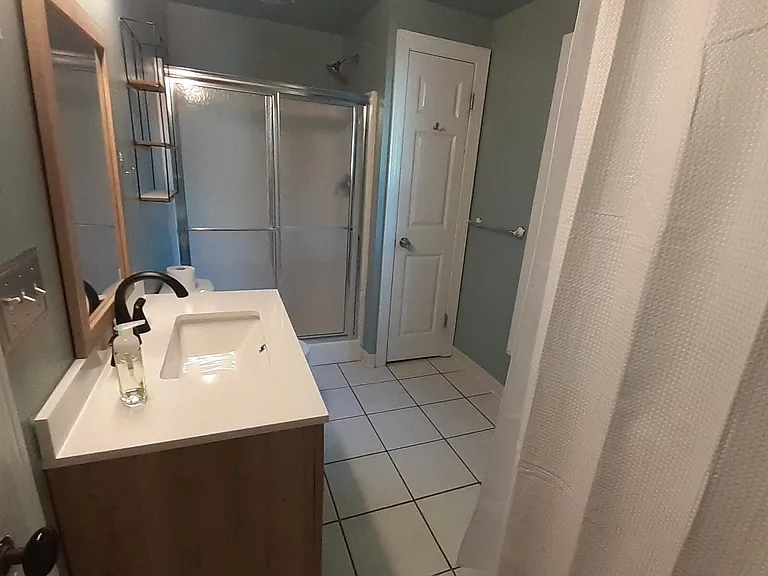 38 E Union St #UPPER — Photo 16