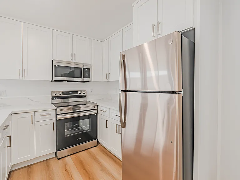 1755 N El Cerrito Pl #405 — Photo 12