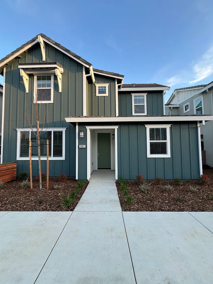 10927 Bushel Way photo 1