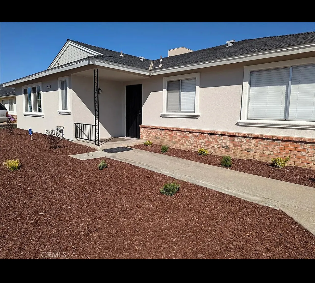 4 bed, 1644 sqft, $2,300 — Photo 2
