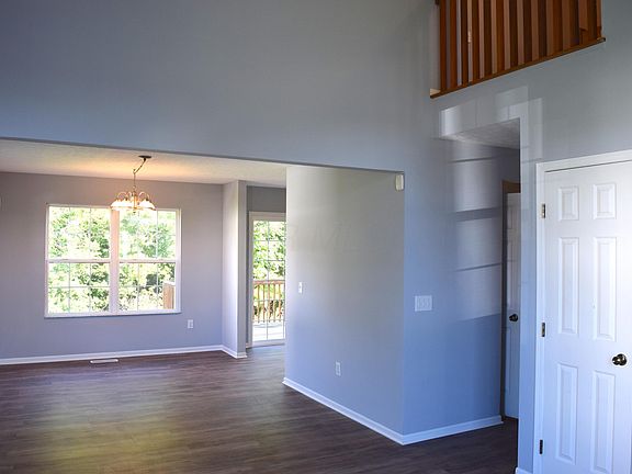 3rd image of 8374 Hickory Overlook