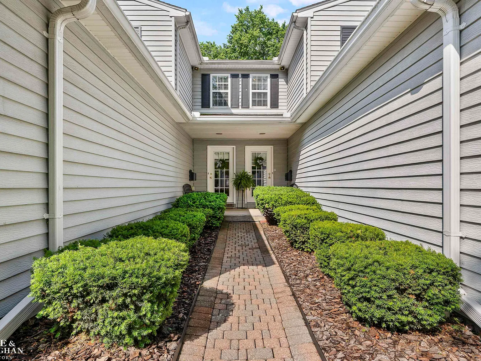 2 bed, 2.5 bath, 1891 sqft, $3,000 — Photo 2
