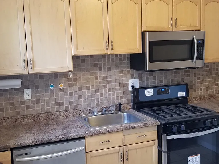 1514 Denniston St — Photo 22