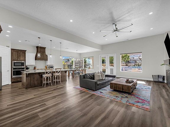 5th image of 3015 W Karersee Dr