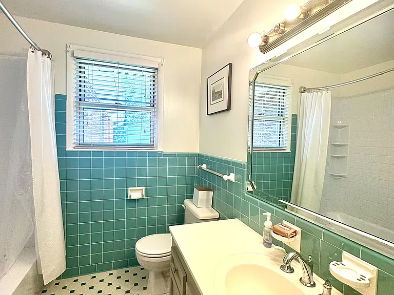 248 Sterling Rd — Photo 10