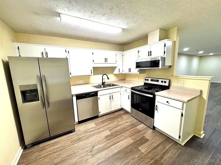 605 Blackberry Rd — Photo 5