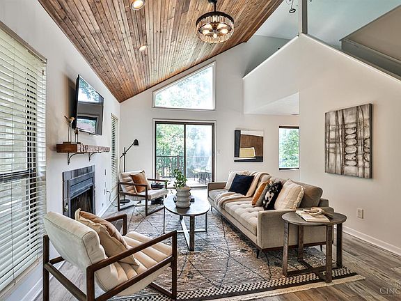 5th image of 9462 Hunters Creek Dr