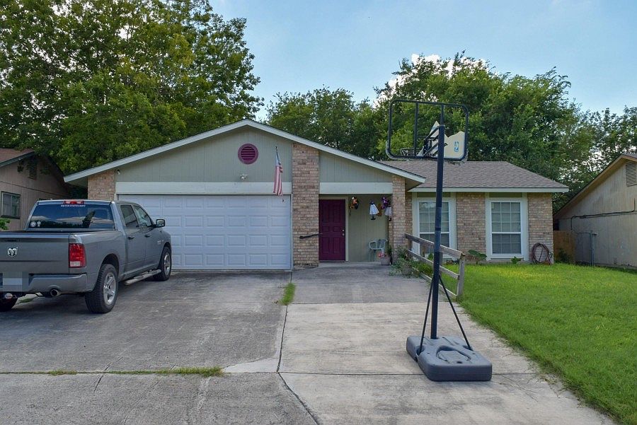 1st image of 10538 Louisburg Dr