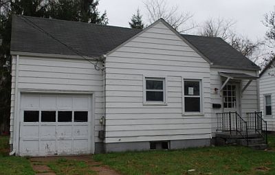 1st image of 166 N Park Dr