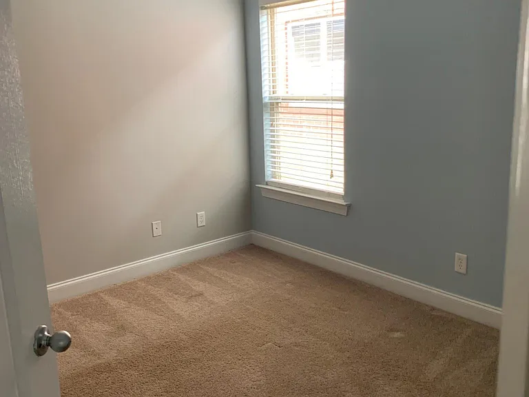 156 Glen Cross Cir — Photo 15