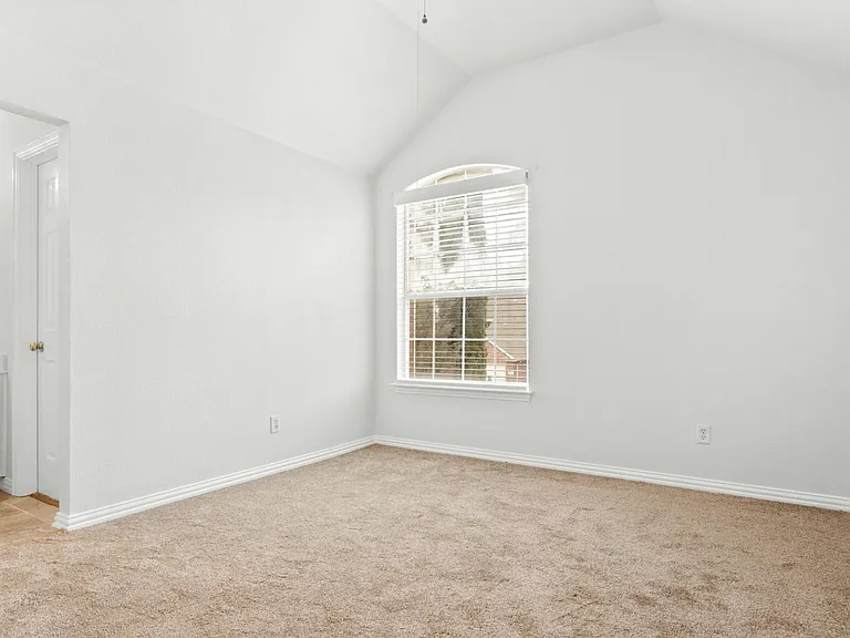 3131 Atrium Dr — Photo 24