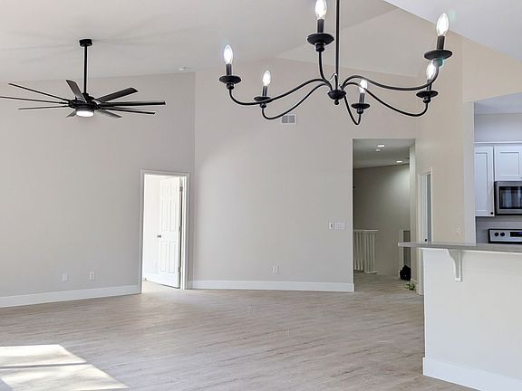 5th image of 17 Paddington Ln #B