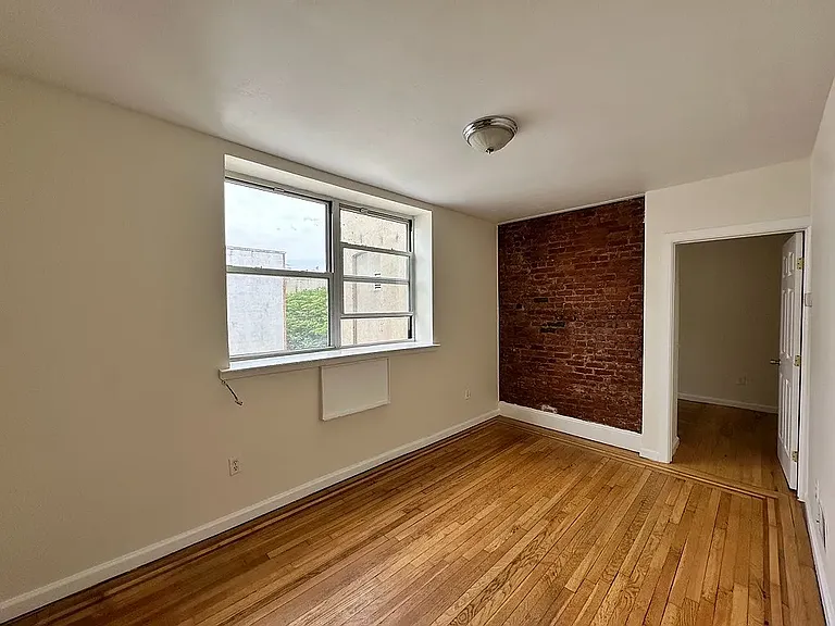 311 Baltic St #4D — Photo 2