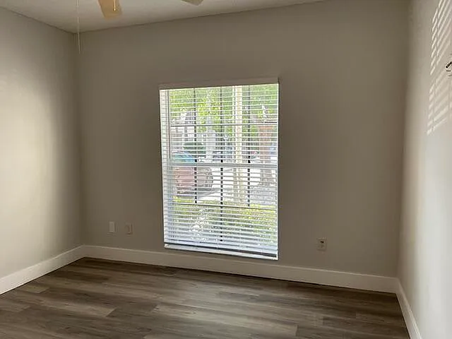 3 bed, 2.0 bath, 1576 sqft, $2,950 — Photo 2