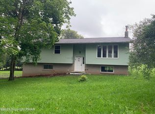 1506 County Park Rd, Gilbert, PA 18331