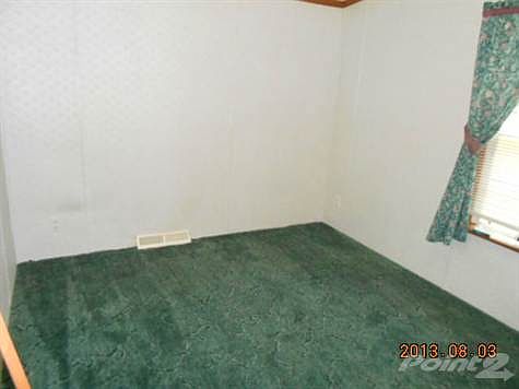 27 Lester lane bed 2