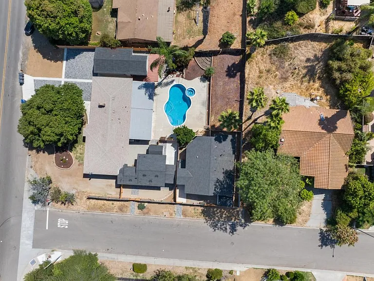 1251 Rees Rd — Photo 41