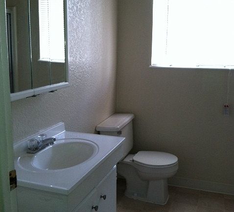 4th image of 28153 Via Princesa APT 4