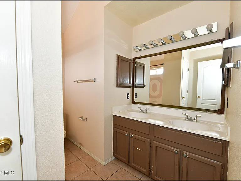 7737 Plaza Azul Rd — Photo 24