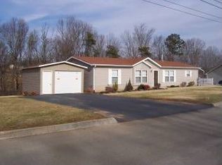 143 Hidden Valley Dr, Dandridge, TN 37725