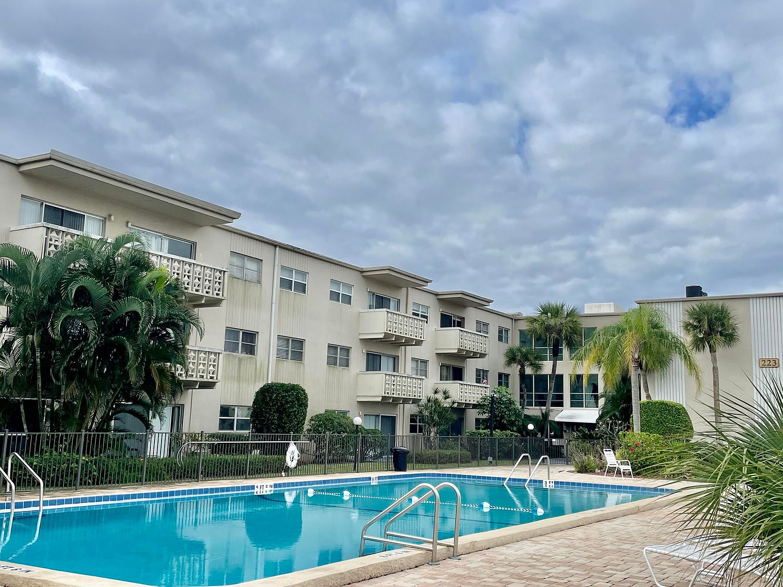 223 Columbia Dr APT 209, Cape Canaveral, FL 32920 Zillow