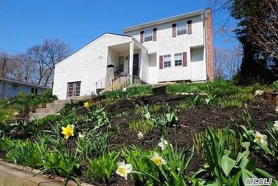 1st image of 163 Magnolia Dr