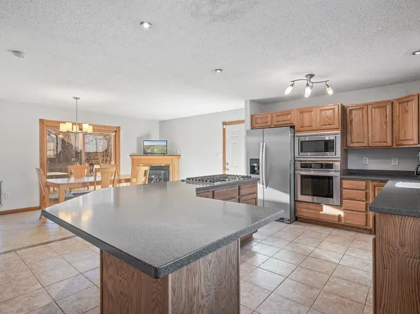 5033 Three Points Blvd, Mound, MN 55364