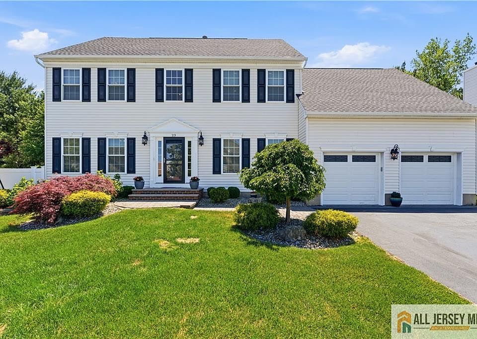 1st image of 23 Lark Dr