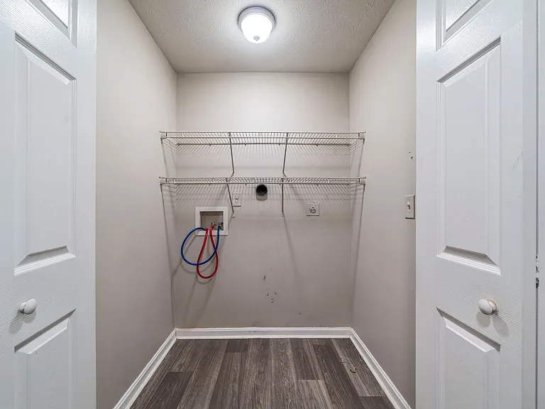 6817 Brooklawn Dr — Photo 11