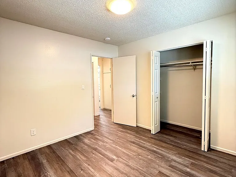 818 Taylor St — Photo 10