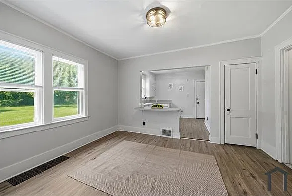 3 bed, 1000 sqft, $1,550 — Photo 4