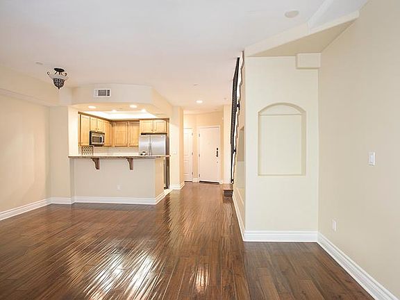3rd image of 5753 N White Oak Ave #13