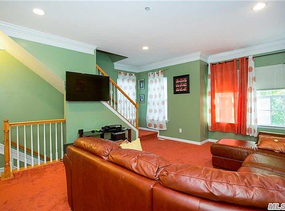 3rd image of 23 Stahlman Ln