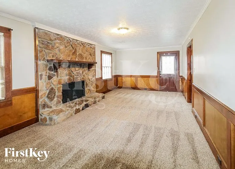 1739 Killian Hill Rd SW — Photo 2
