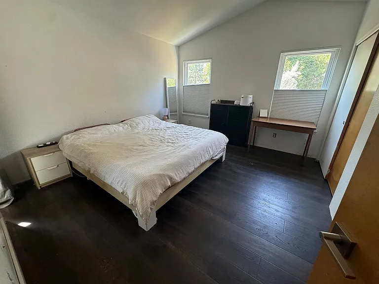 1312 Lambert Cir — Photo 14