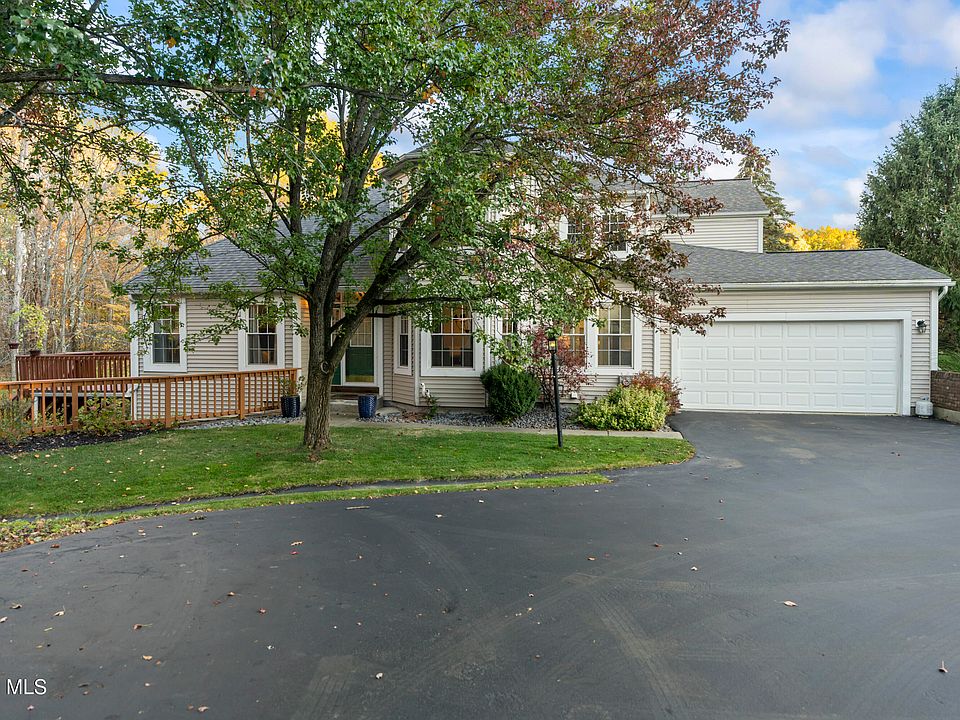 97 Killarney Drive, Niskayuna, NY 12309 | Zillow