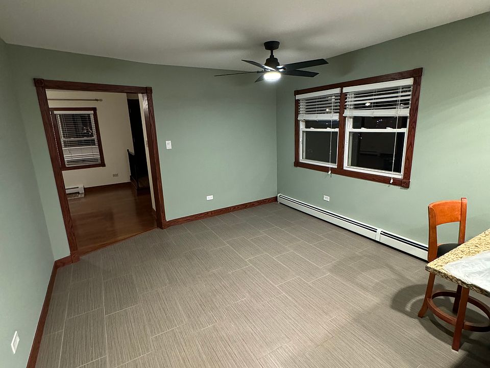 761 Holiday Ln Des Plaines IL Zillow