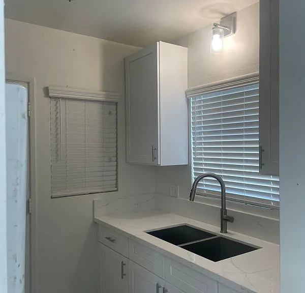 5509 Cerritos Ave #REAR — Photo 6