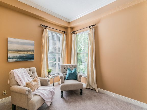 3rd image of 1746 Saint Pauls Dr
