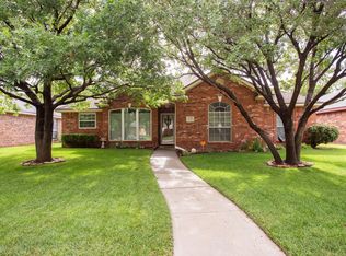 5705 Foxcroft Dr, Amarillo, TX 79109