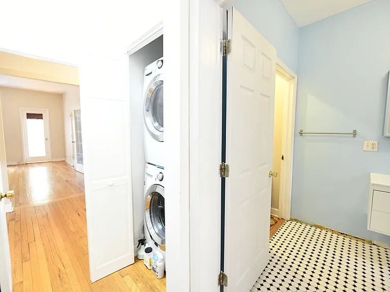 1260 W Pratt Blvd #2 — Photo 22