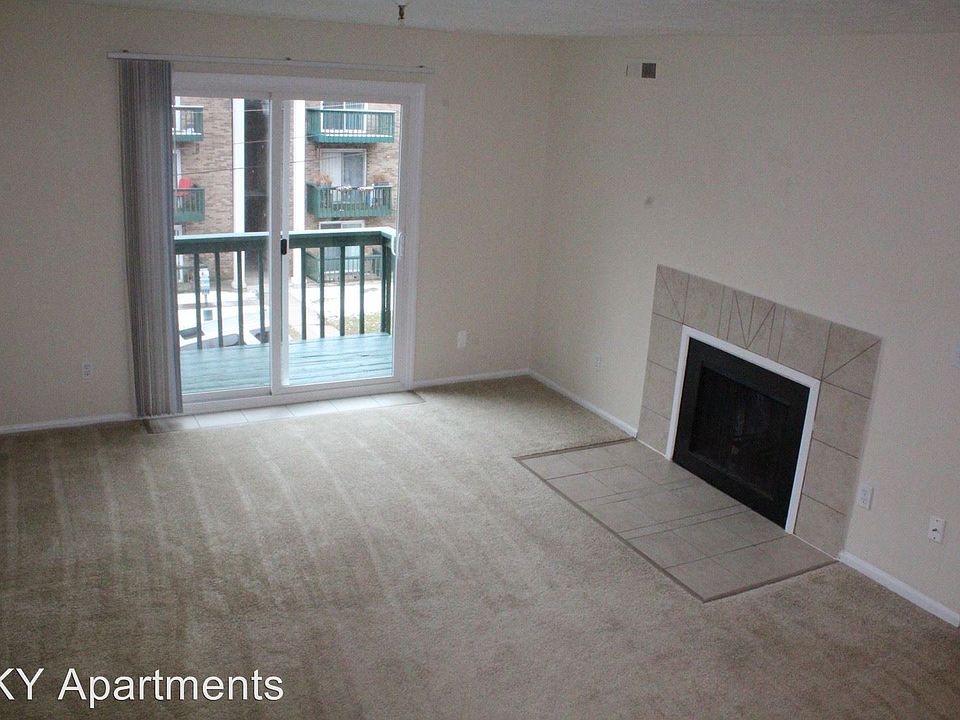 1st image of 1003 Parkvale Ln #1