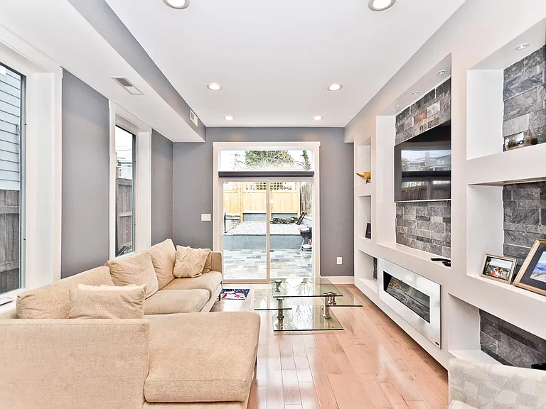 541 Quincy St NW #A — Photo 14