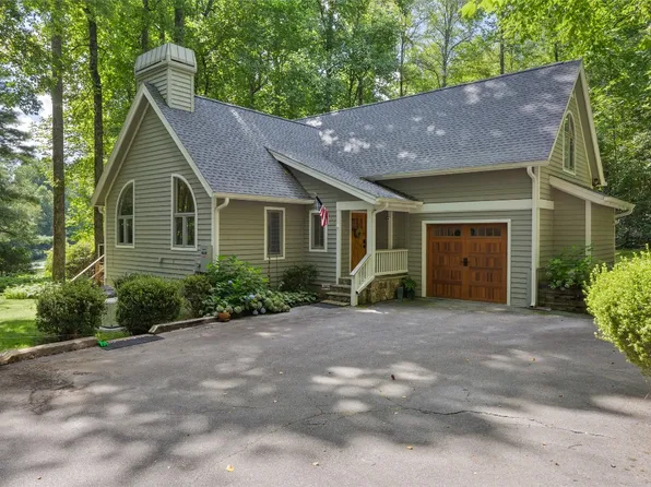170 Mossy Rock Road, Sapphire, NC 28774