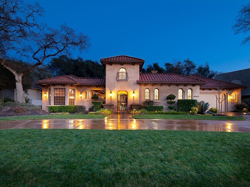 1st image of 4065 Greenview Dr