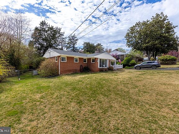 2nd image of 1730 Concord Dr