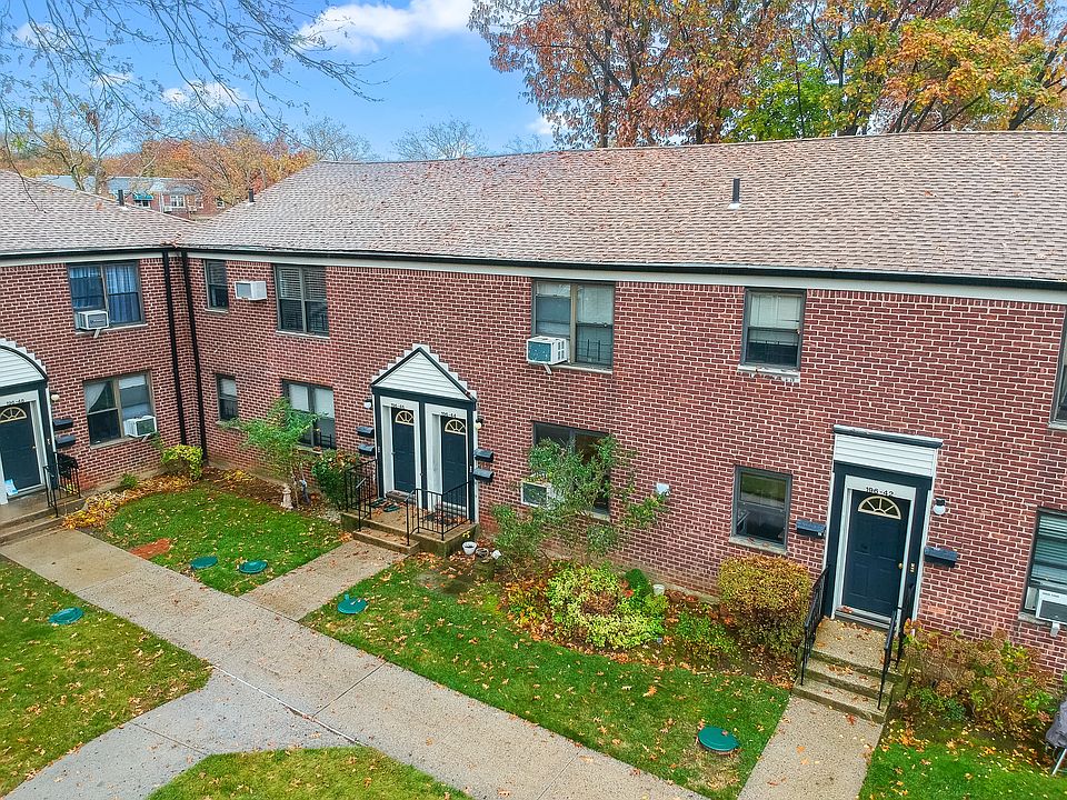 1st image of 19644 67th Ave #1